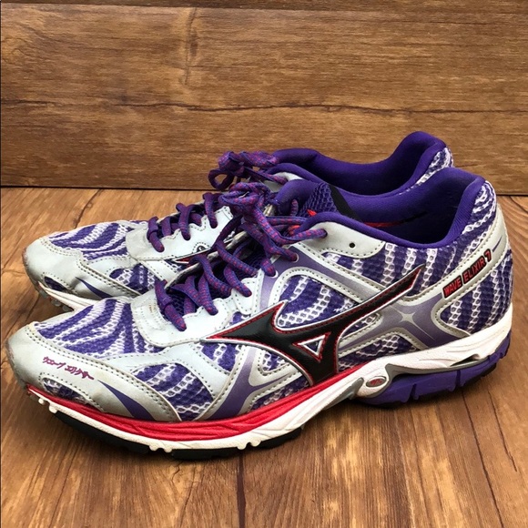 mizuno wave valiant